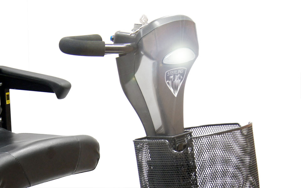 Toujours être vu sur votre scooter Sapphire 2 grâce à son éclairage LED 